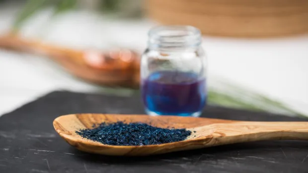 University of Calgary researchers discover a green way to make natural blue dye - CBC.ca